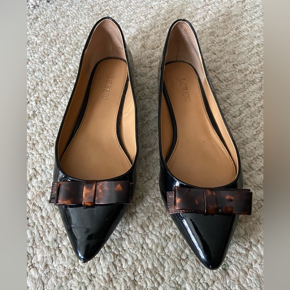 Black patent J.Crew pointed flats - bow - tortoise print - office - Picture 1 of 4